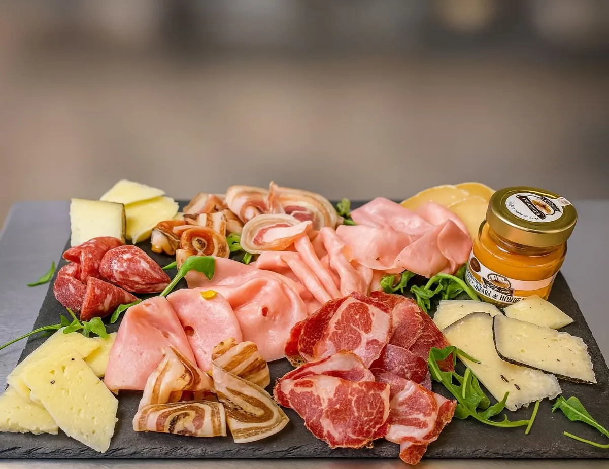 Planche de charcuterie et fromages